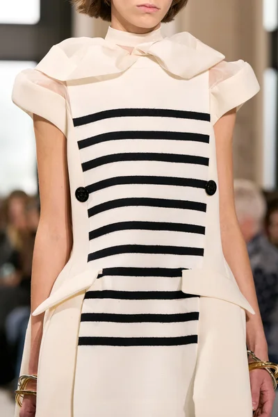 Look 8